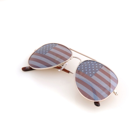 American Flag Aviator Sunglasses - Picture 4 of 7